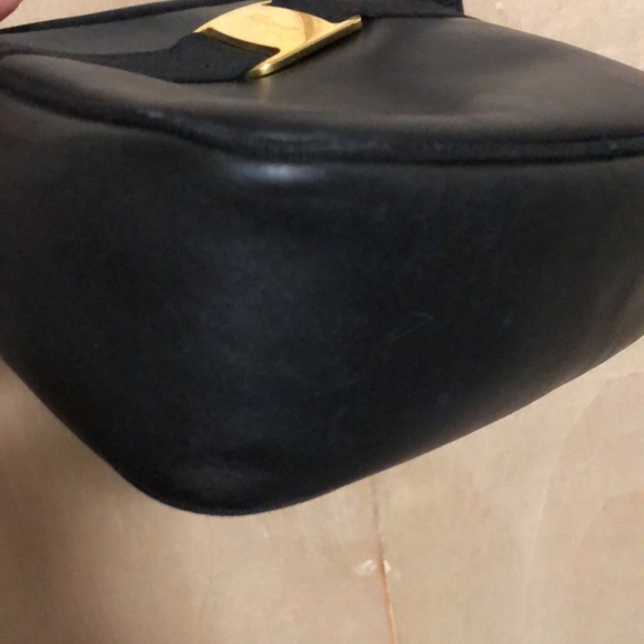 Vintage Salvatore Ferragamo black shoulder bag small - Picture 5 of 11
